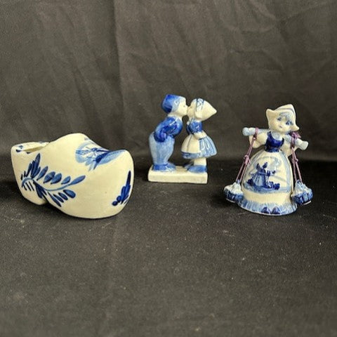 VTG Blue Delft Figurine Lot