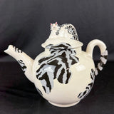 VTG Kitty Teapot