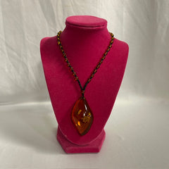 VTG Faux Amber Pendant Necklace