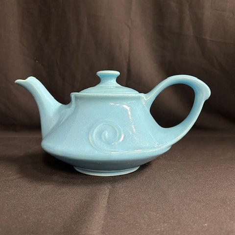 VTG Pearl China Co. Aladdin Teapot