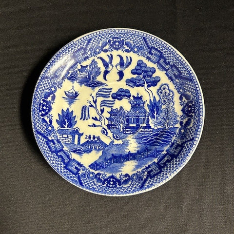 VTG. Child's Blue Willow Plate