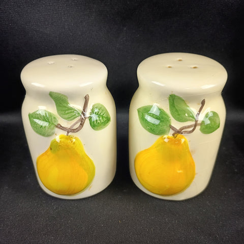VTG Pear Salt & Pepper Set