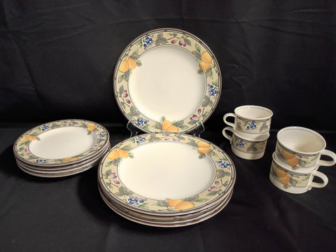 Mikasa Intaglio Dinner Set