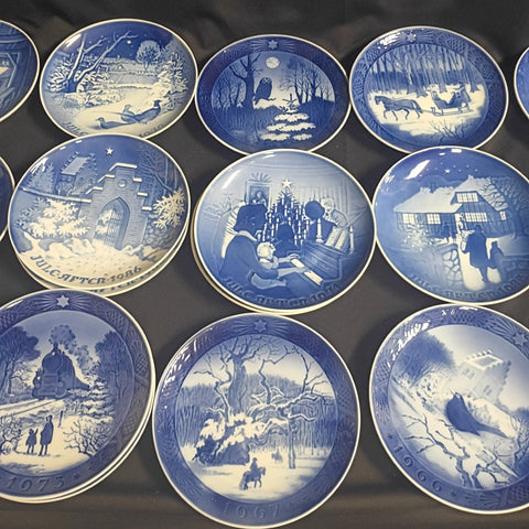 Set of 21 VTG Danish Decorator Christmas Plates