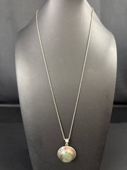 Elegant Labradorite Stone Pendant