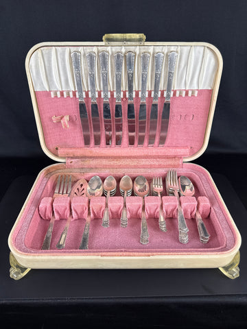 VTG WM Rogers Overlaid Treasure Silverplate 8 Svs