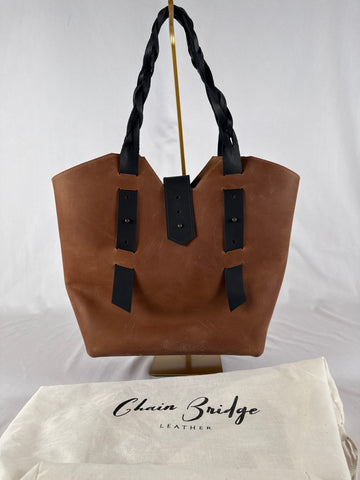 Chain Bridge Large Leather Bag