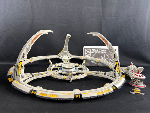 Star Trek Deep Space Nine Station AMT Ertl Model Parts
