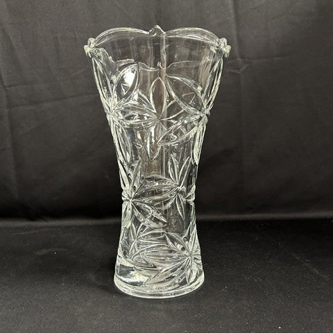 Striking Floral Design 9.5 inches tall Glass Vase
