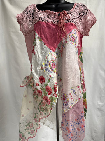 NWT More or Leslie Pink Floral Lace Hanky Top S/M