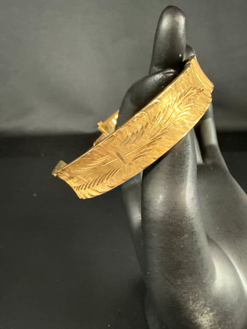VTG 14k. Gold Holloware Bangle